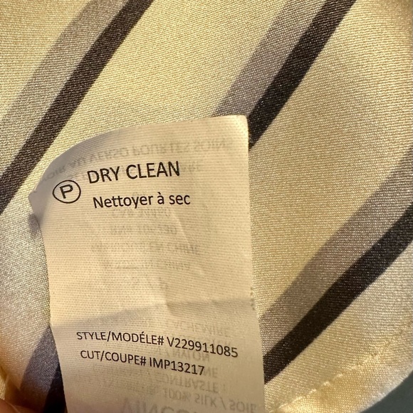 Vince Cream Silk Vertical Striped Top Size Small - Picture 5 of 5